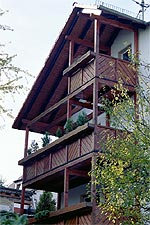 Holzbalkon
